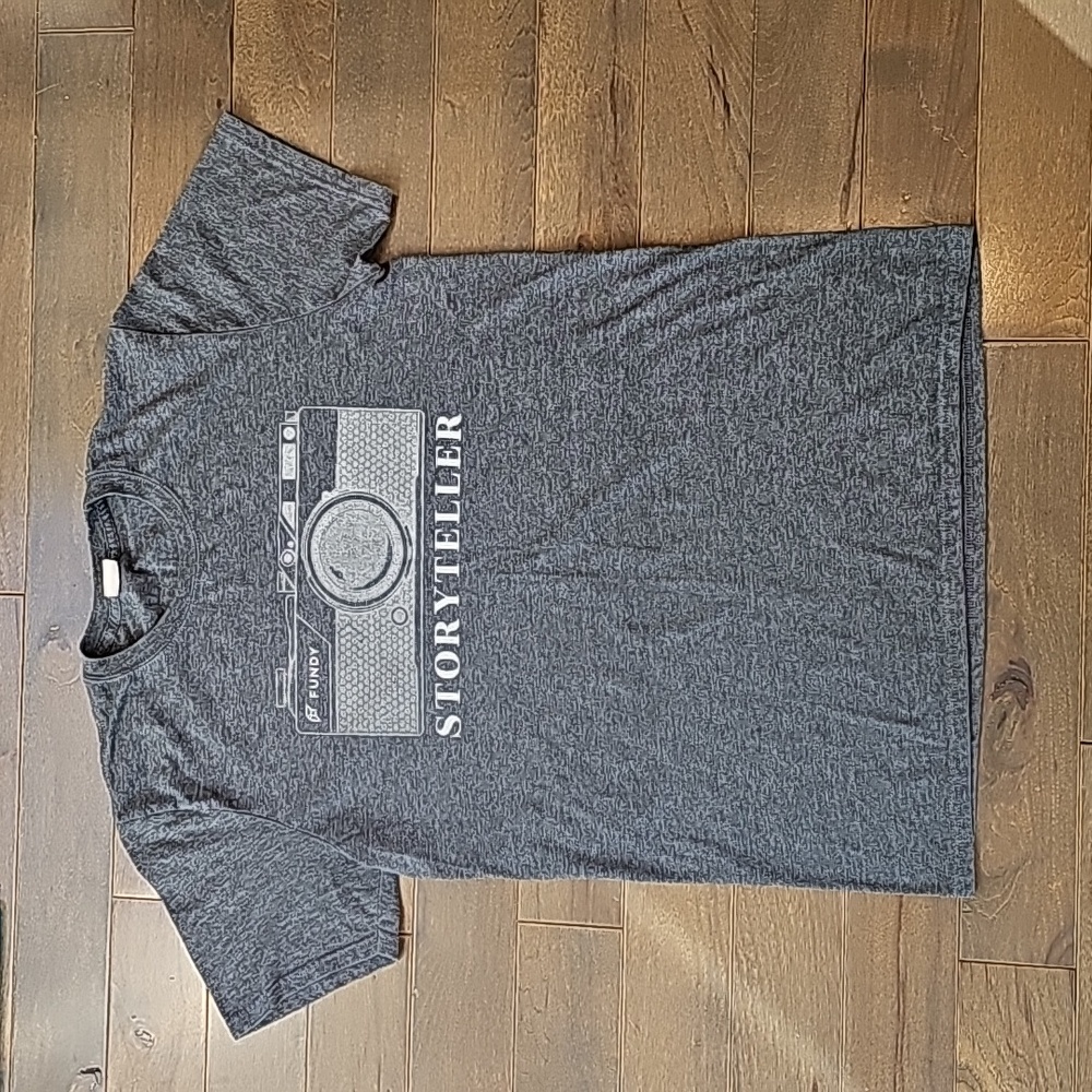 LAST CALL - Fundy Vintage Camera Storyteller Tee Shirt, Grey, Unisex Medium